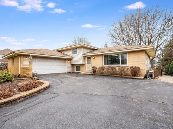 25W519 Burlington Ave, Naperville, IL 60563