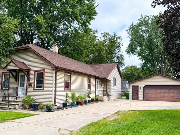 1249 Vanderbraak STREET, Green Bay, WI 54302