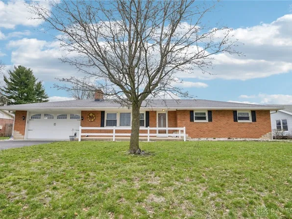 160 Kinsey Rd, Xenia, OH 45385