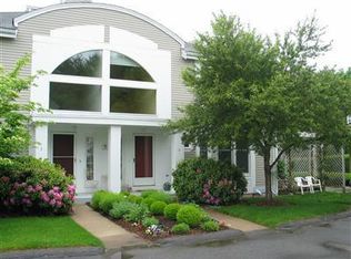 2 Oakmont Dr UNIT 2, Buzzards Bay, MA 02532