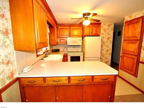 3rd image of 328 Rosalind Ave