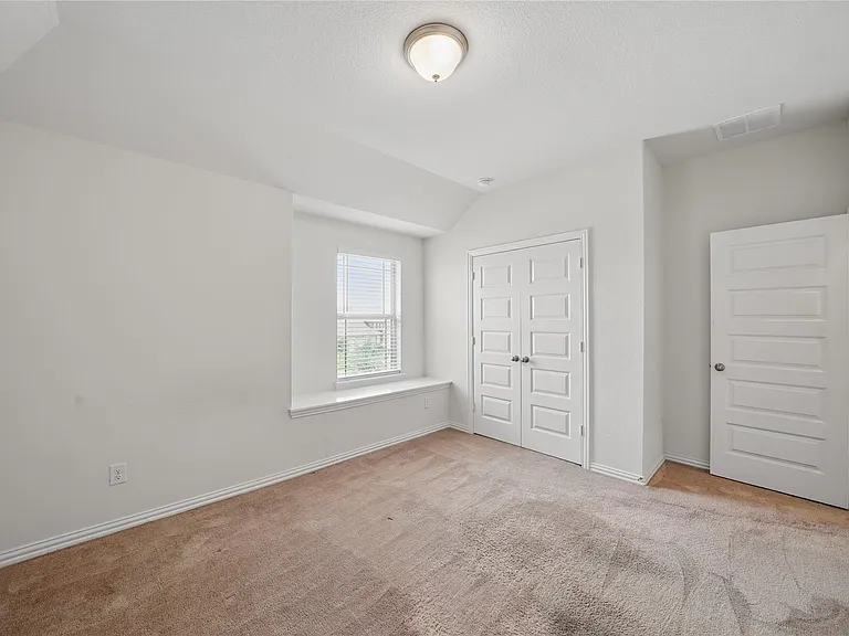 3902 Palmer Meadow Ct — Photo 37