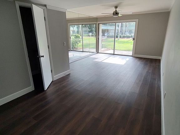 4th image of 32 S Forest Beach Dr