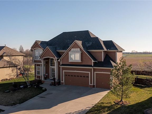 2nd image of 28009 E Howard Dr