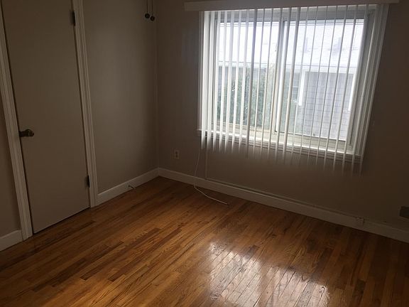 3rd image of 41 Dickinson Ave #2