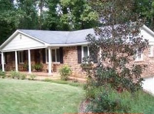 245 Forrest Glen Rd, Columbus, MS 39705