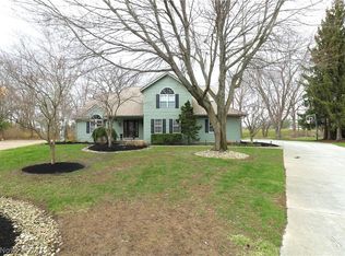 2205 Quail Hollow Cir, Sandusky, OH 44870