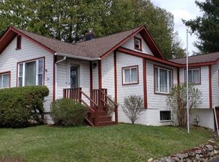 321 Heights Rd, Lake Orion, MI 48362