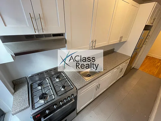 Rented by A Class Realty Corp | media 7