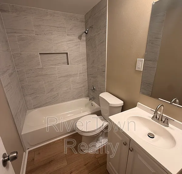 4825 Bridgedale Ave — Photo 6