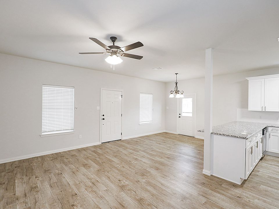 North Park Townhomes 113 N Park Ct Springtown TX Zillow