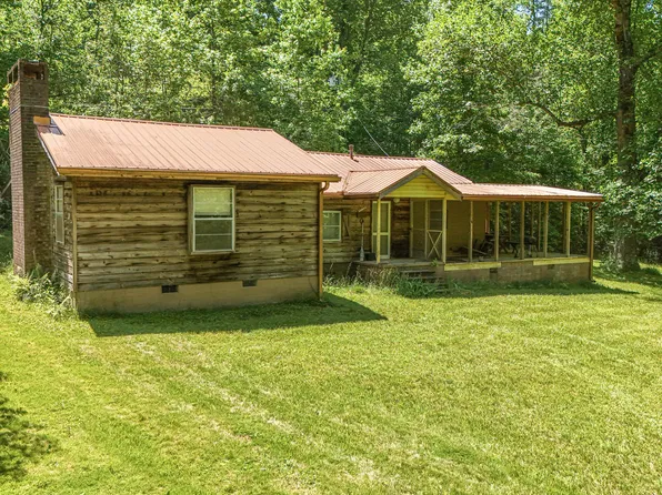 3 Derby Ln, Cleveland, GA 30528