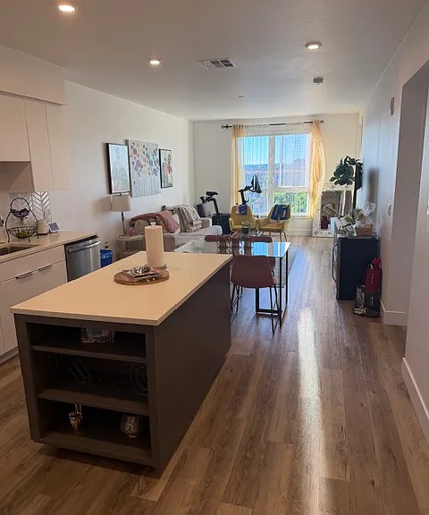 877 S Winchester Blvd #516 — Photo 1