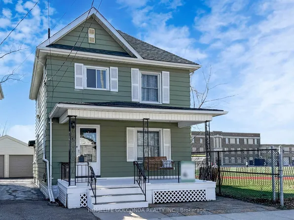 27 Woodland Ave, Saint Catharines, ON L2R 5A1