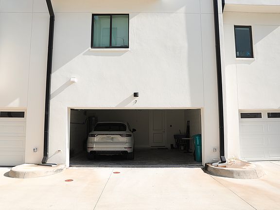 spacious 2 car garage