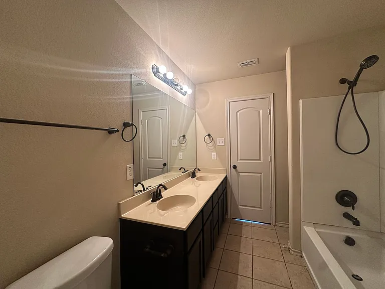 160 Creekside Villa Dr — Photo 15