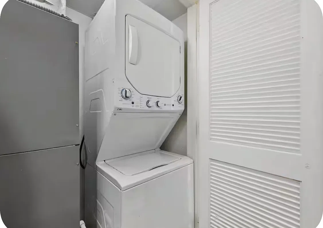 1 bed, 929 sqft, $1,350 — Photo 3