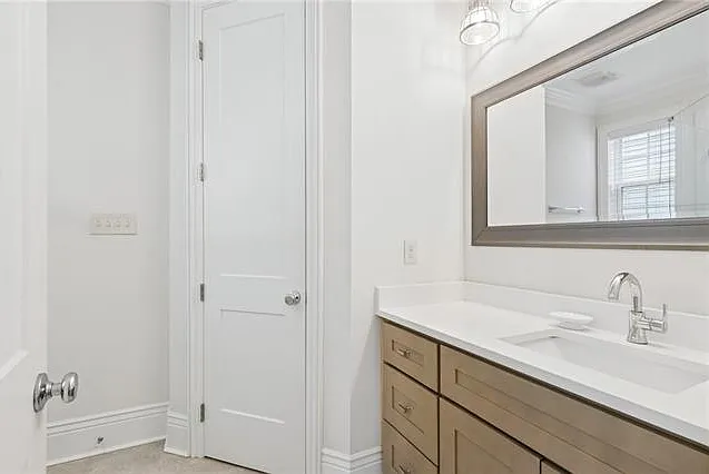 2410 Valence St #2410 — Photo 13