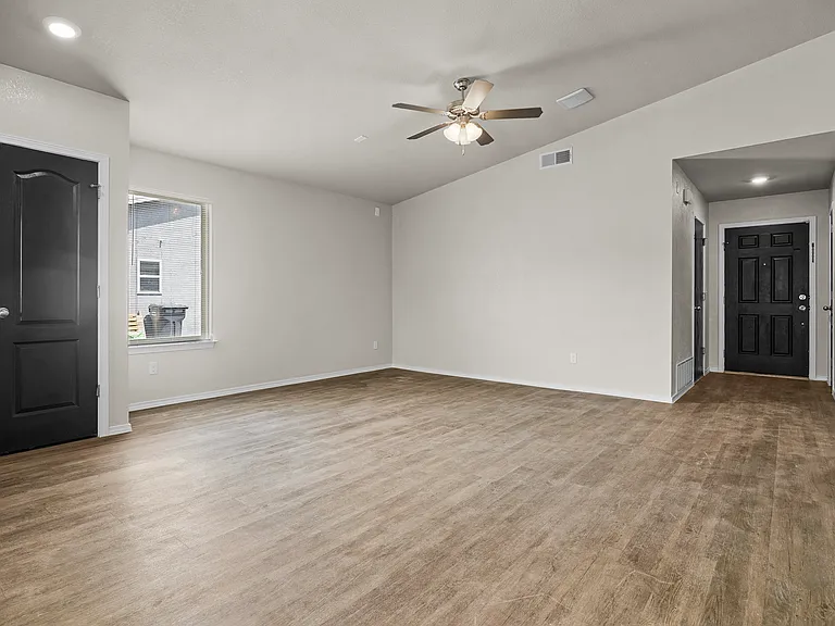 14333 Paraiso Dr — Photo 13