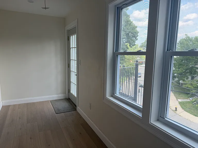 26 Newburg St — Photo 16