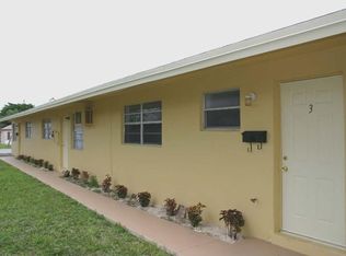 302 SW 2nd Ct, Pompano Beach, FL 33060