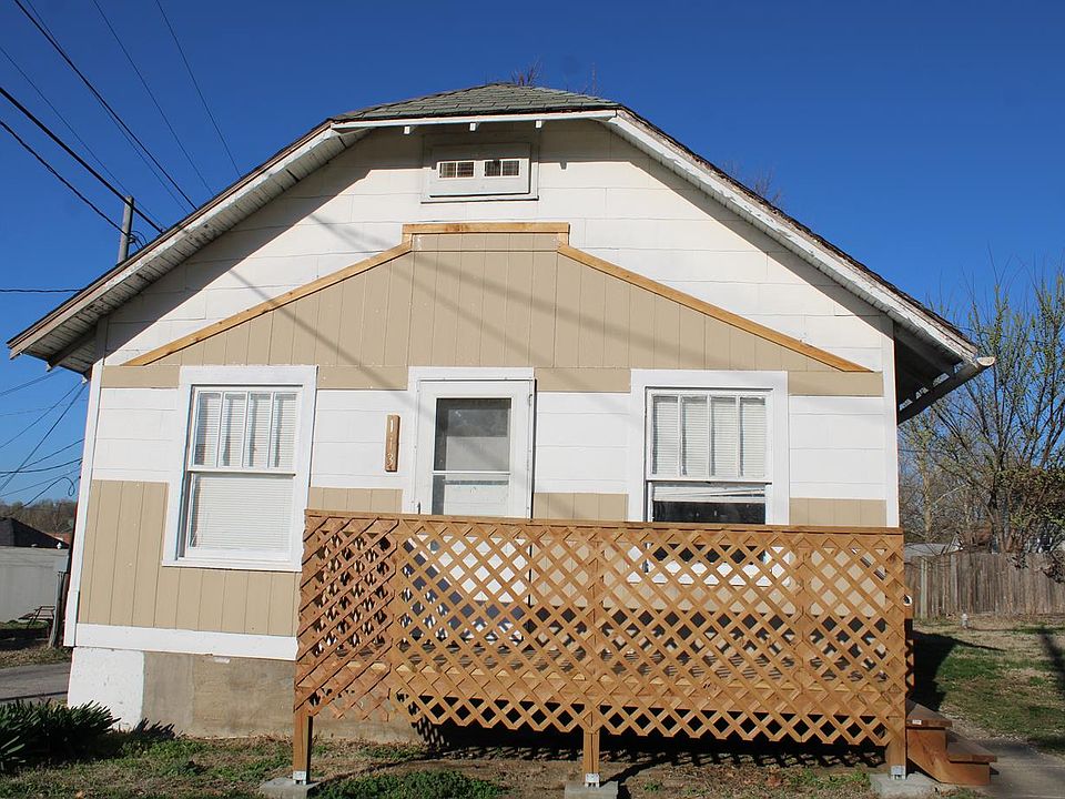 1st image of 113 N 7th St