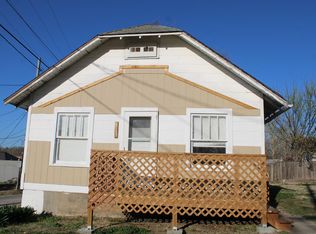113 N 7th St, Leavenworth, KS 66048