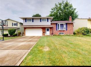 6554 Arbordale Ave, Solon, OH 44139