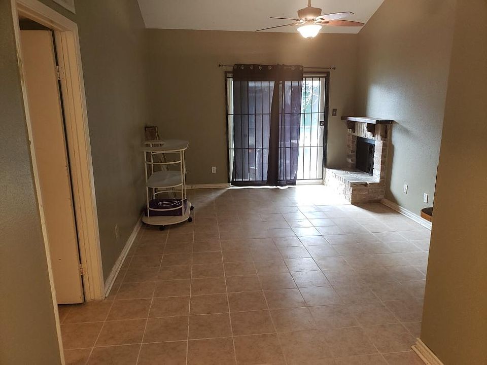2nd image of 8034 Antoine Dr APT 208