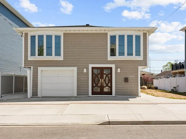 455 Nassau Avenue, Freeport, NY 11520