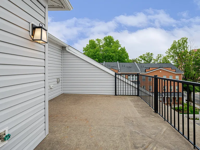 4450 Joseph Pl NE — Photo 33