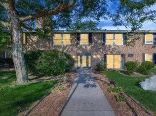 820 Old Settlers Trl APT 6, Hopkins, MN 55343