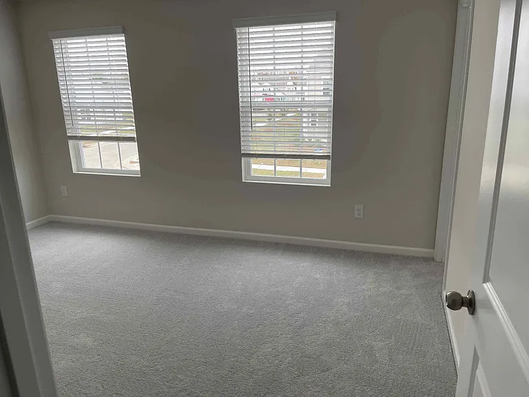 13304 Hampton Bay Ln — Photo 4