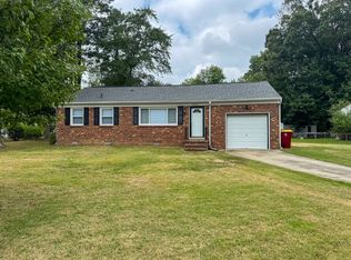 2590 Pinehurst Dr, Petersburg, VA 23805