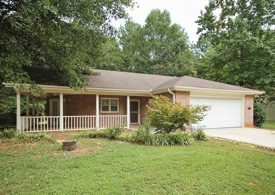 1st image of 370 Christian Woods Dr