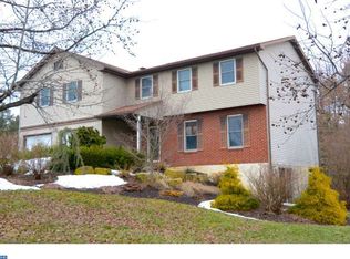 5 Ginna B Dr, Robesonia, PA 19551