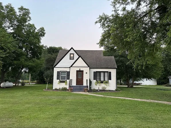 401 Washington St, Volga, IA 52077