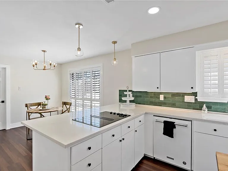 3705 Old Oaks Dr — Photo 10