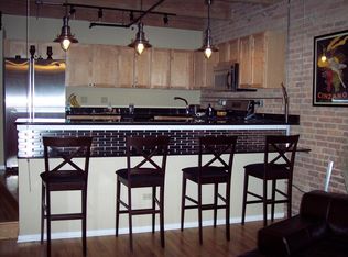 420 W Ontario St #P-527, Chicago, IL