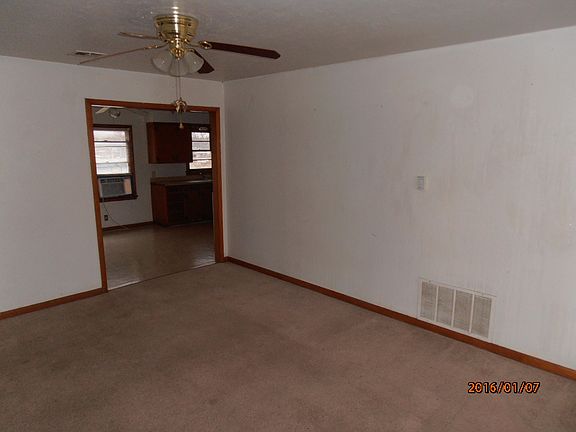 4th image of 3816 NW Lake Ave
