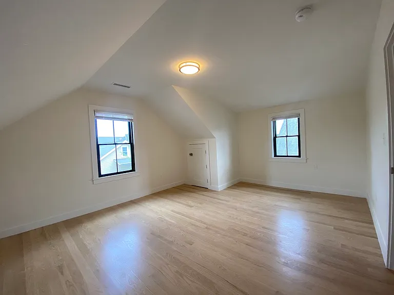 31-33 Brimmer St #2 — Photo 21