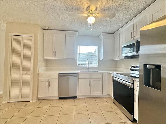 2nd image of 1622 Cimarron Hills Dr