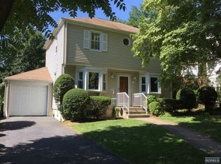 82 Werner Pl, Teaneck, NJ 07666