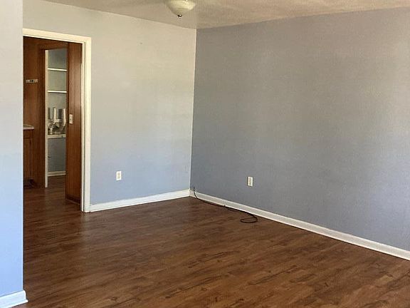 3rd image of 517 Ben Carver Rd