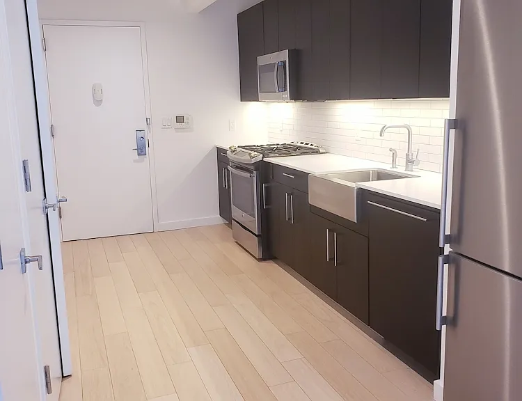 535 W 43rd St N #4C — Photo 9