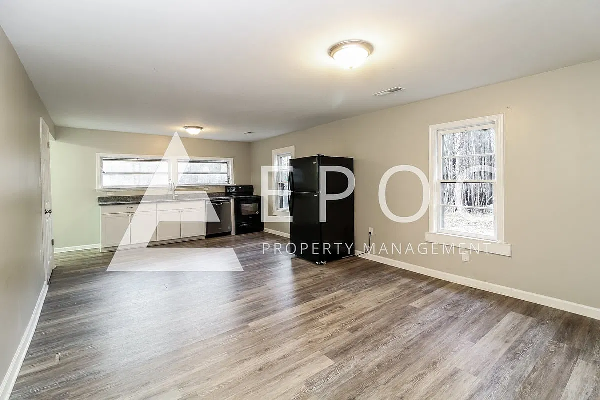 7629 Brisbane Dr — Photo 1