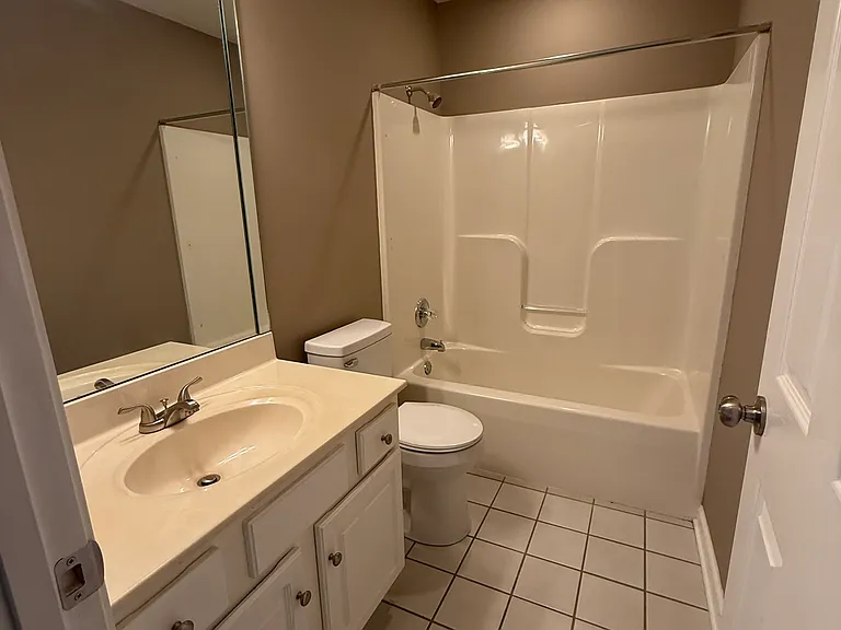 1112 Vinson Ct — Photo 22