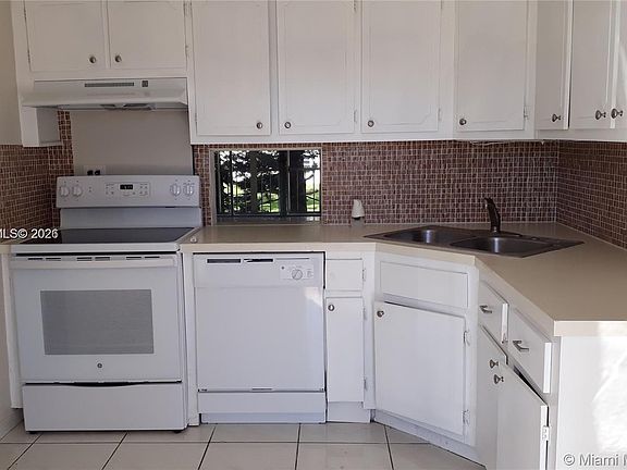 2nd image of 1540 NE 191st St APT 244