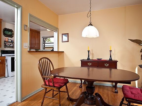 3rd image of 6153 W 76th St