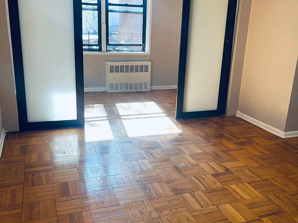 1st image of 2330 Voorhies Ave #1
